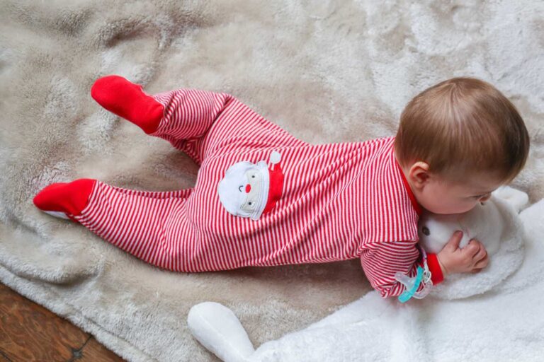 Baby's First Christmas Gift Guide