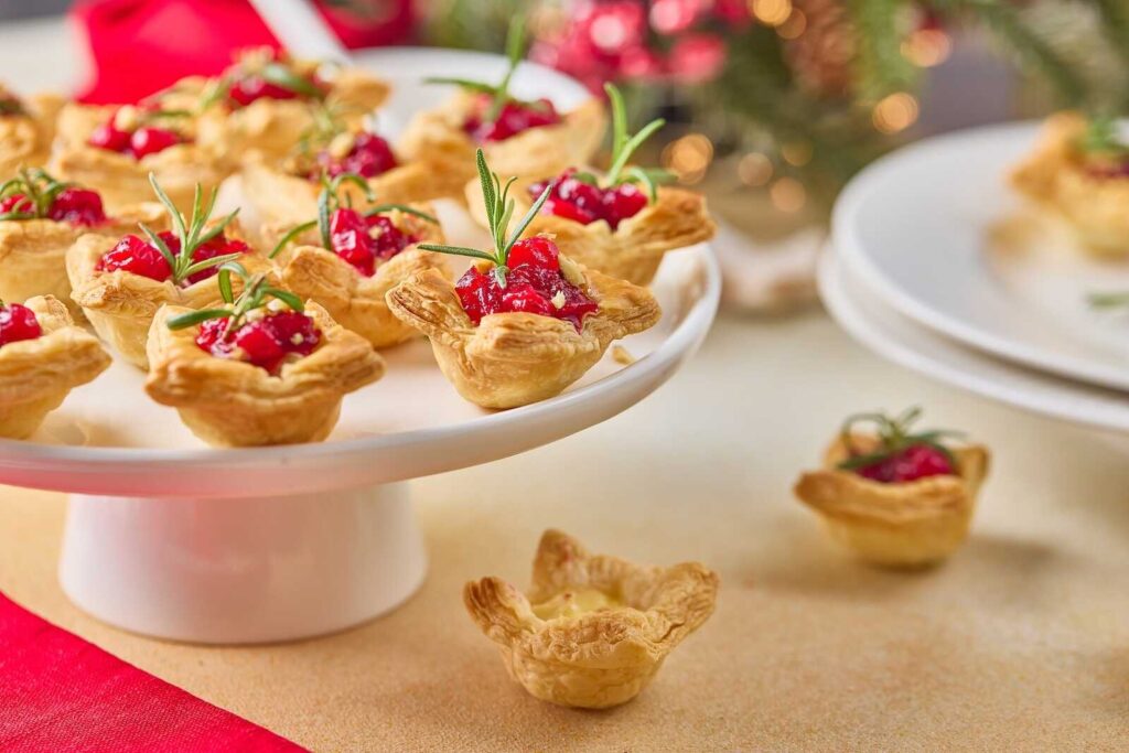 mommy christmas cranberry brie puff pastry bites 23 optimized